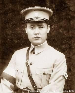 “九一八”后日军为什么没打进北京城,他的抗战功不可没